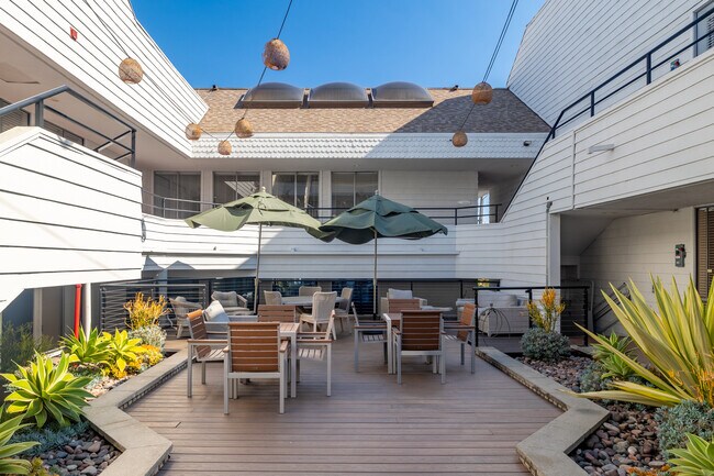 Plus de détails pour Turnkey South Bay Office Condo | 308/310 – Bureau à vendre, Hermosa Beach, CA